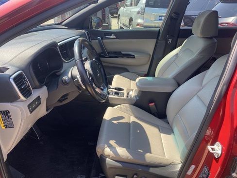 Used 2020 Kia Sportage S w/ Option Group 020 FWD image 4