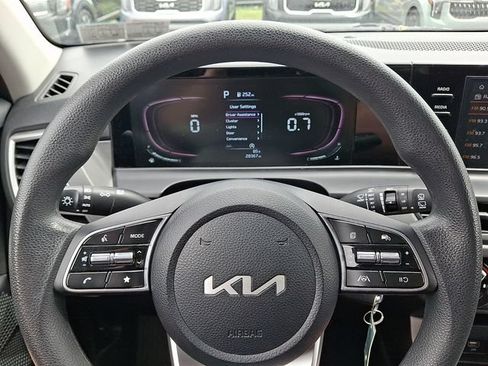 Used 2024 Kia Seltos LX AWD/4WD image 18