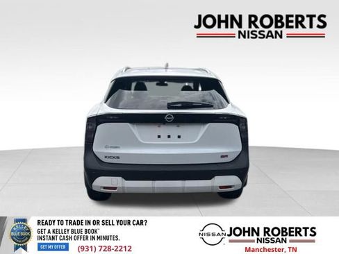 Used 2025 Nissan Kicks SR FWD image 11