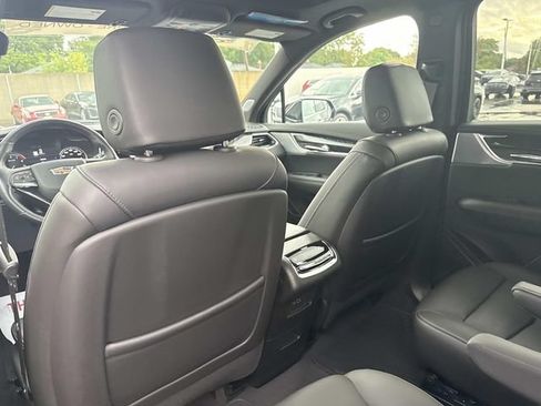 Certified 2024 Cadillac XT6 Premium Luxury AWD/4WD image 30