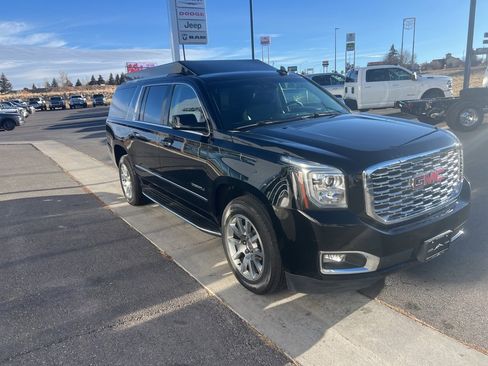 Used 2019 GMC Yukon XL Denali image 8