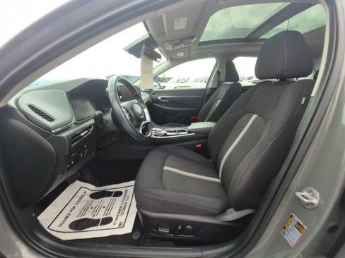 Used 2023 Hyundai Sonata SEL w/ Convenience Package FWD image 9