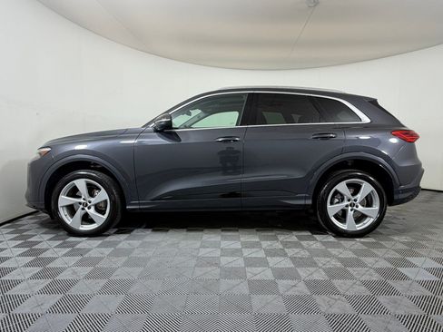Used 2025 Audi Q5 Premium w/ Premium Plus AWD/4WD image 2