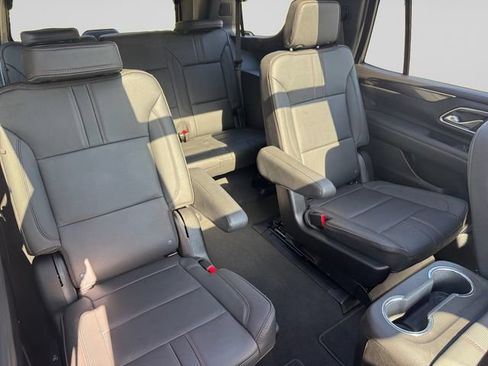 Used 2023 Chevrolet Tahoe RST w/ Luxury Package AWD/4WD image 18