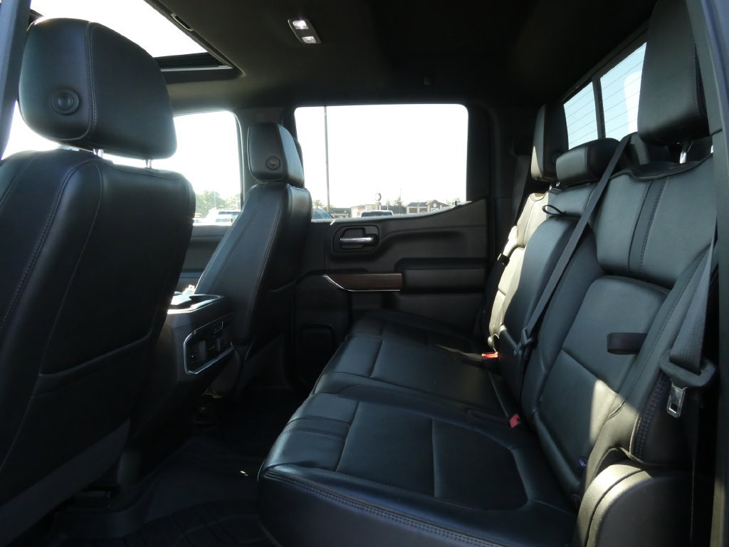 Used 2021 Chevrolet Silverado 1500 High Country w/ Technology Package AWD/4WD image 19