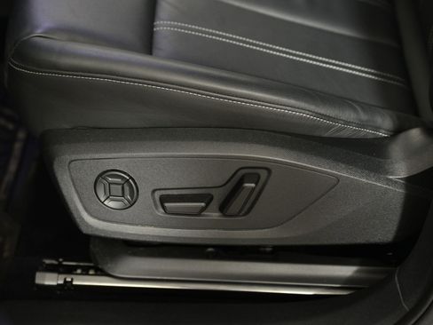 Certified 2024 Audi Q4 e-tron Prestige w/ Black Optic Package image 27