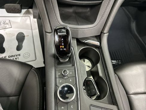 Used 2023 Cadillac XT6 Premium Luxury w/ Technology Package AWD/4WD image 18