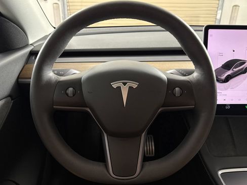 Used 2022 Tesla Model Y Performance AWD/4WD image 13