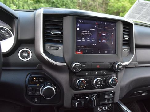 Certified 2022 RAM 1500 Big Horn AWD/4WD image 17