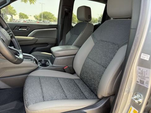 Used 2024 Chevrolet Colorado ZR2 AWD/4WD image 26