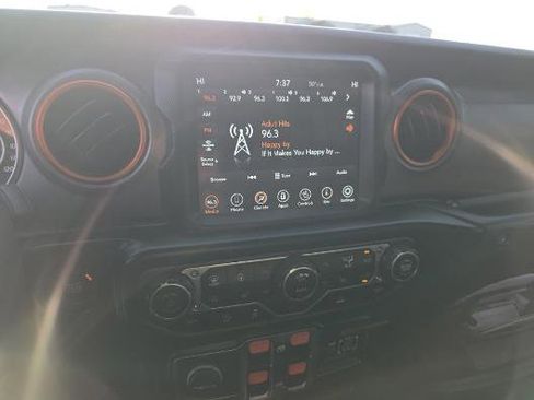 Used 2022 Jeep Gladiator Mojave w/ Cold Weather Group image 7