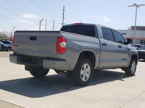 Used 2019 Toyota Tundra SR5 w/ Convenience Package AWD/4WD image 4