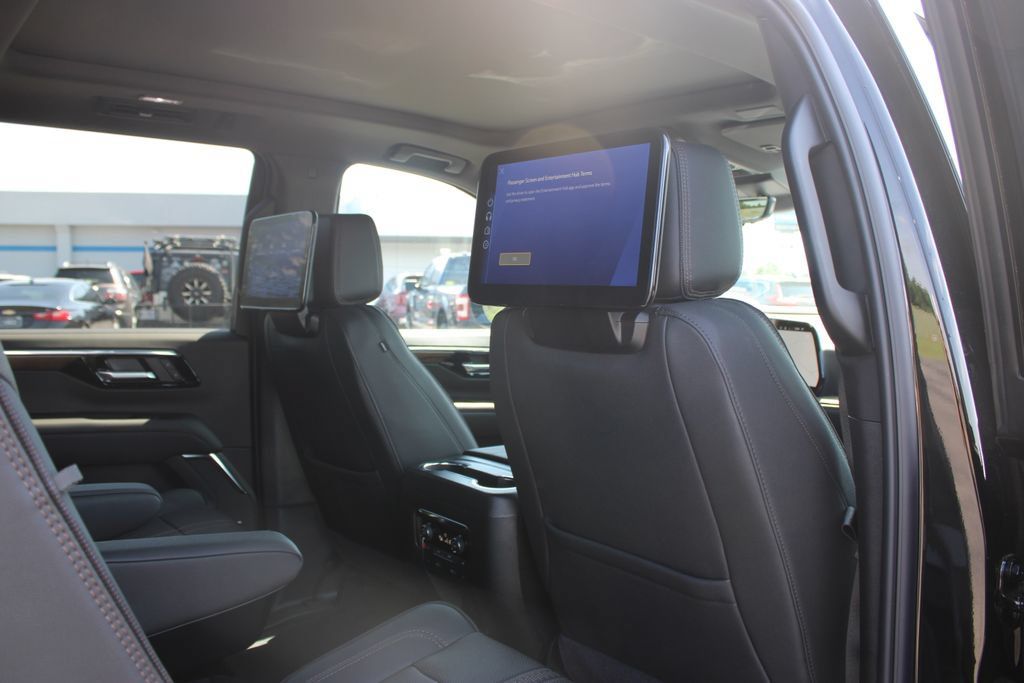 New 2026 Chevrolet Tahoe High Country AWD/4WD image 38