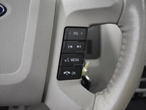 Used 2009 Ford Escape XLT FWD image 25
