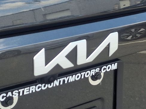 Used 2025 Kia Niro SX Touring FWD image 30