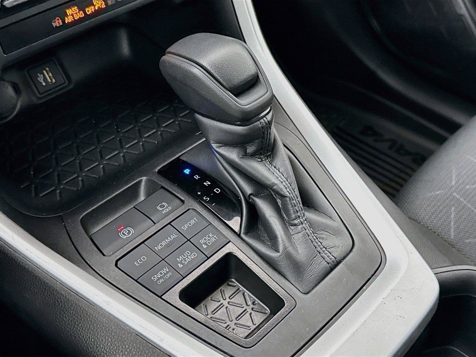 Certified 2025 Toyota RAV4 XLE AWD/4WD image 25