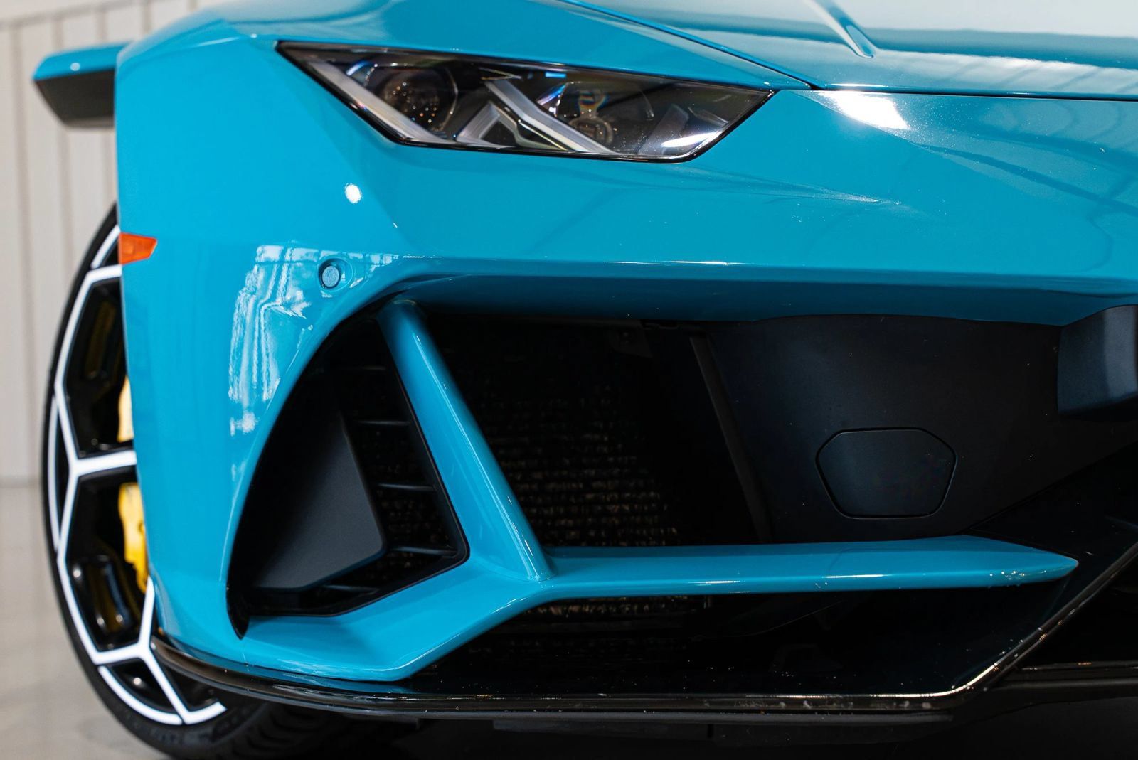 Used 2020 Lamborghini Huracan EVO AWD/4WD image 6