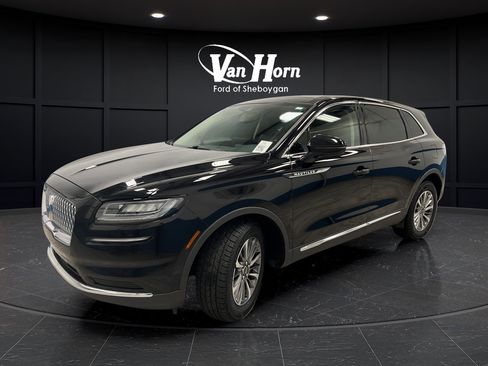 Used 2023 Lincoln Nautilus AWD w/ Premium Package image 3