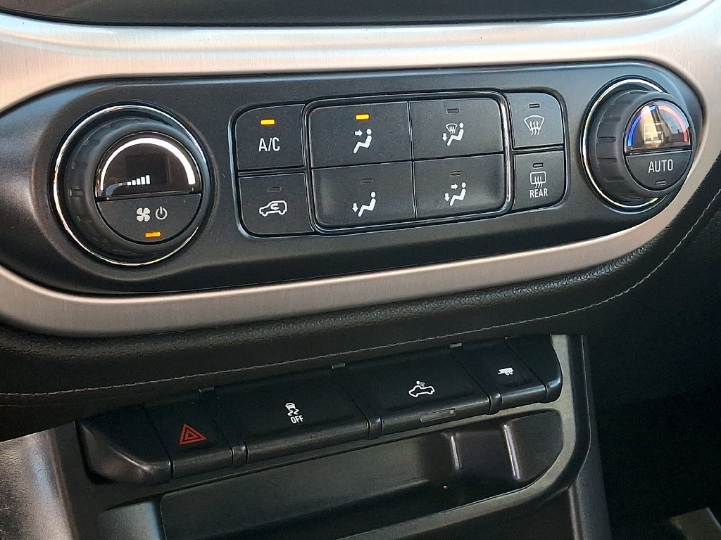 Used 2015 GMC Canyon SLE w/ SLE Convenience Package RWD image 16