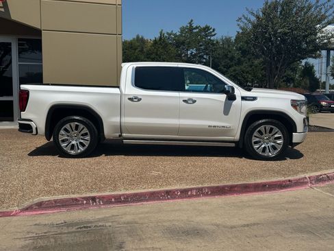 Used 2021 GMC Sierra 1500 Denali w/ Denali Ultimate Package image 9