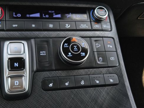 Used 2024 Hyundai Palisade Limited AWD/4WD image 21