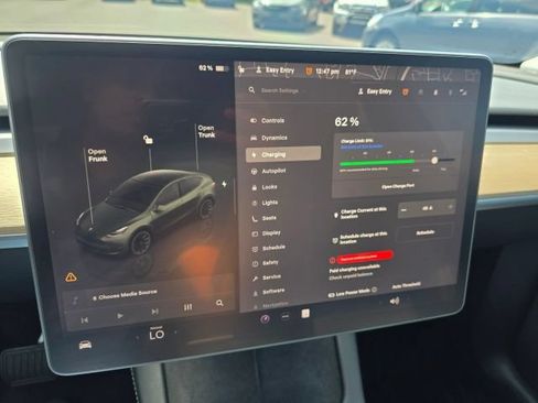 Used 2023 Tesla Model Y Long Range AWD/4WD image 31