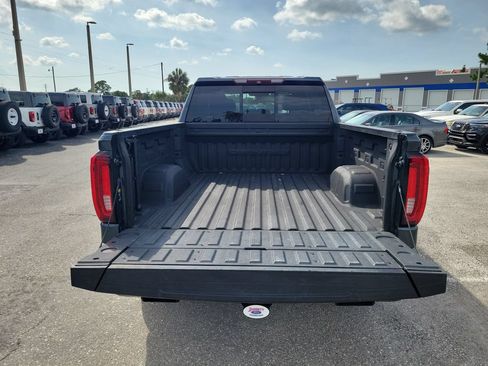 Used 2019 GMC Sierra 1500 Denali w/ Denali Ultimate Package AWD/4WD image 9