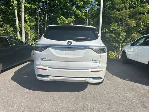 Used 2023 Buick Enclave Avenir w/ LPO, Hit The Road Package AWD/4WD image 10