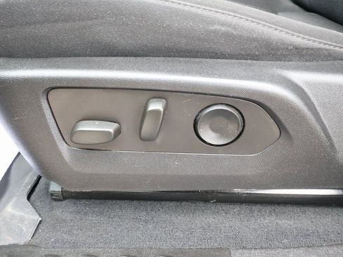 Used 2024 Chevrolet Colorado Trail Boss w/ Advanced Trailering Package image 13