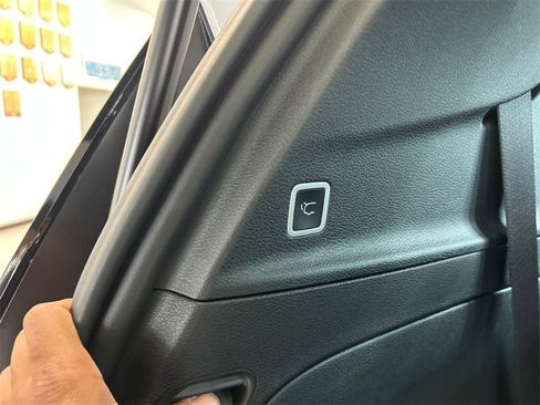 New 2025 Chrysler Pacifica Select image 31