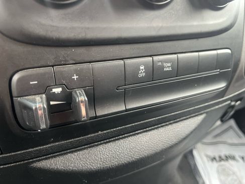 Used 2019 RAM 1500 Tradesman w/ Chrome Appearance Group AWD/4WD image 33