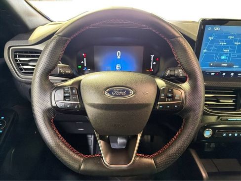 Used 2025 Ford Escape ST-Line w/ Tech Pack #1 AWD/4WD image 17