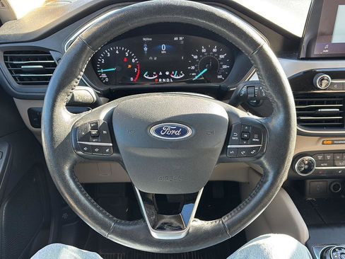 Used 2020 Ford Escape SEL image 10