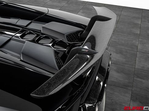 Used 2019 Lamborghini Huracan Performante image 20