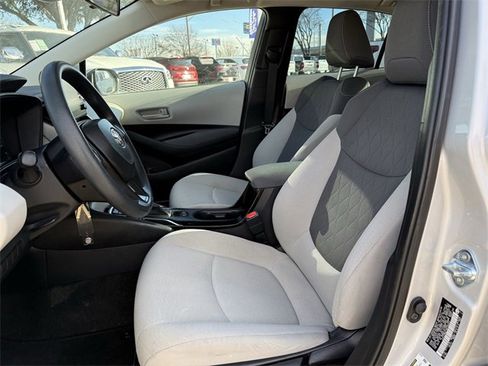 Used 2022 Toyota Corolla LE image 22