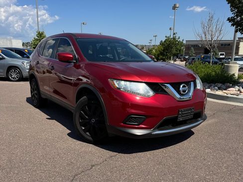Used 2016 Nissan Rogue S AWD/4WD image 1