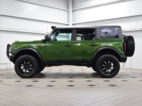 Used 2025 Ford Bronco Badlands AWD/4WD image 4