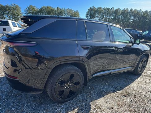 Used 2024 Jeep Wagoneer Launch Edition image 8