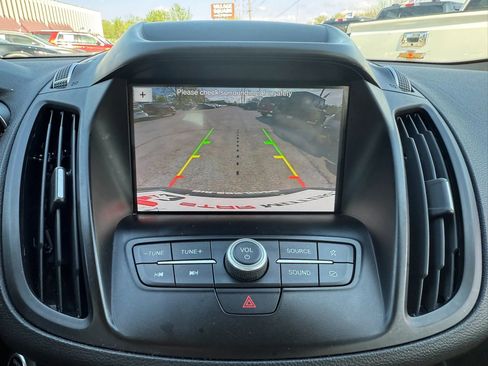 Used 2019 Ford Escape SE FWD image 17