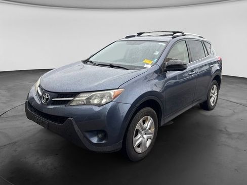Used 2014 Toyota RAV4 LE AWD/4WD image 4
