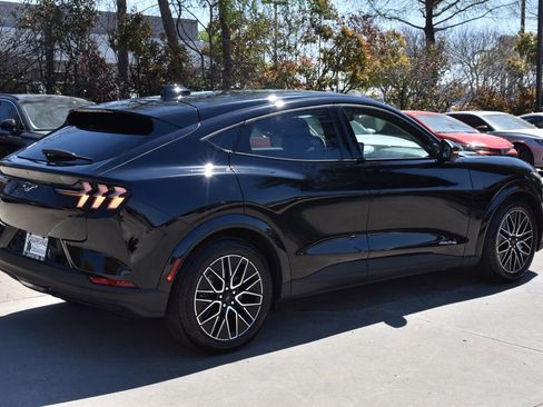 Used 2025 Ford Mustang Mach-E Premium image 7