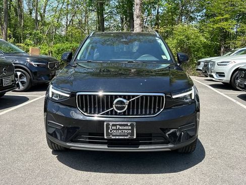 Used 2025 Volvo XC40 B5 Core AWD/4WD image 11