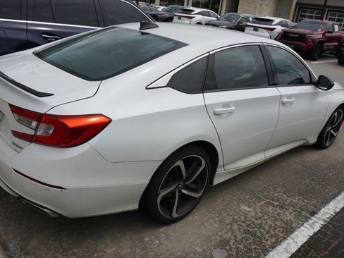 Used 2021 Honda Accord Sport image 4