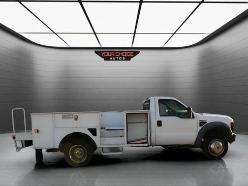 Used 2008 Ford F550 2WD Regular Cab Super Duty image 3