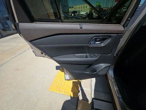 Used 2023 Nissan Rogue Platinum w/ Platinum Premium Package AWD/4WD image 23
