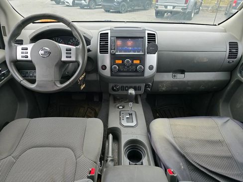 Used 2020 Nissan Frontier SV w/ Midnight Edition Floor Mats AWD/4WD image 6