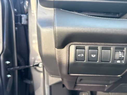 Used 2023 Subaru Ascent Limited w/ Technology Package AWD/4WD image 15