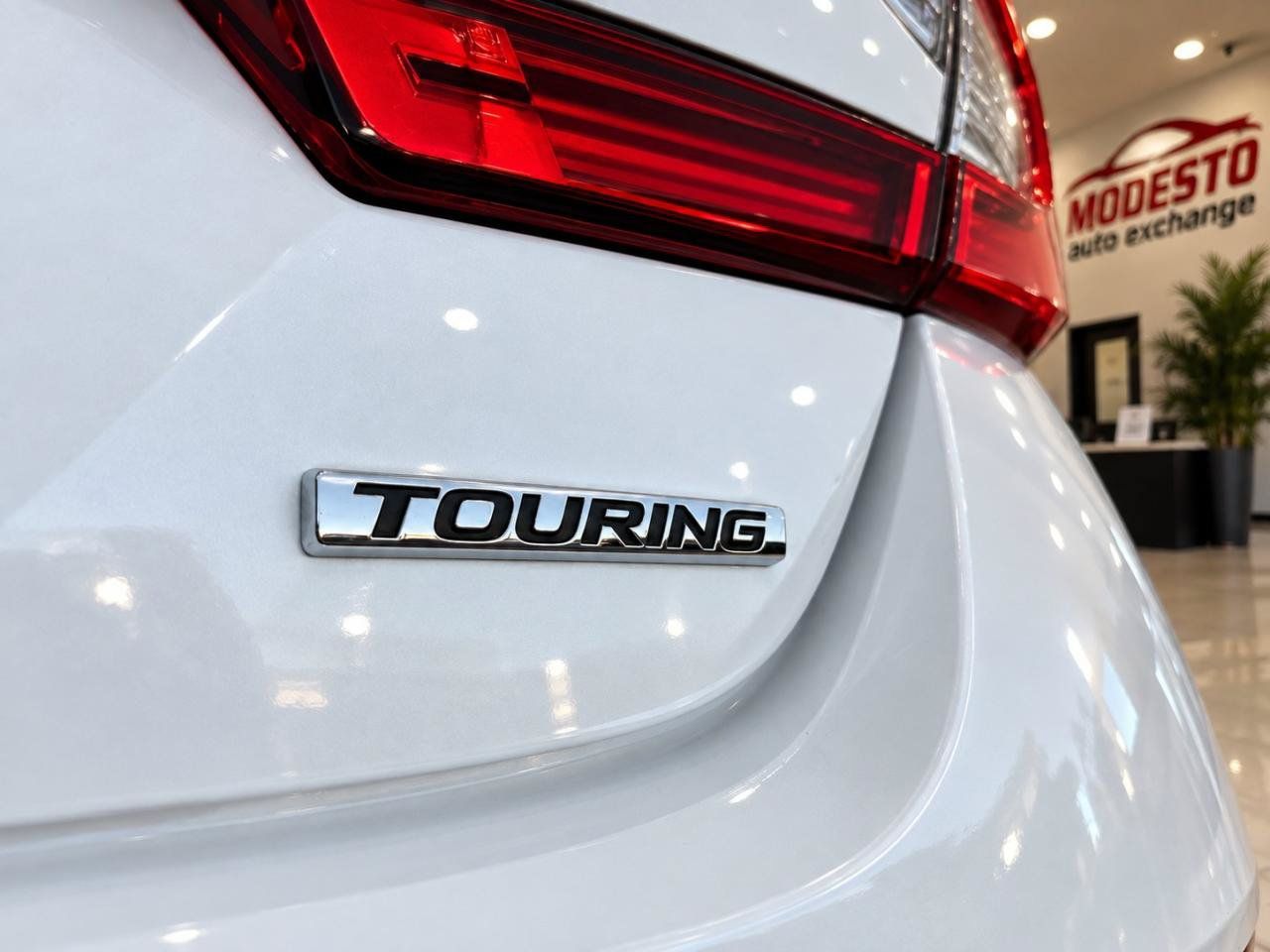 Used 2018 Honda Accord Touring image 10
