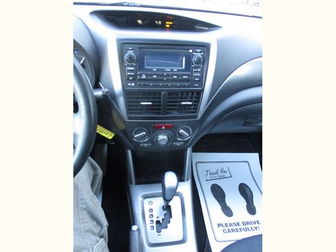 Used 2011 Subaru Forester 2.5X Premium image 17