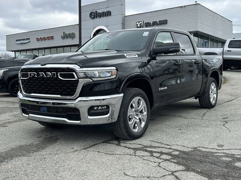 New 2026 RAM 1500 4x4 Crew Cab image 2